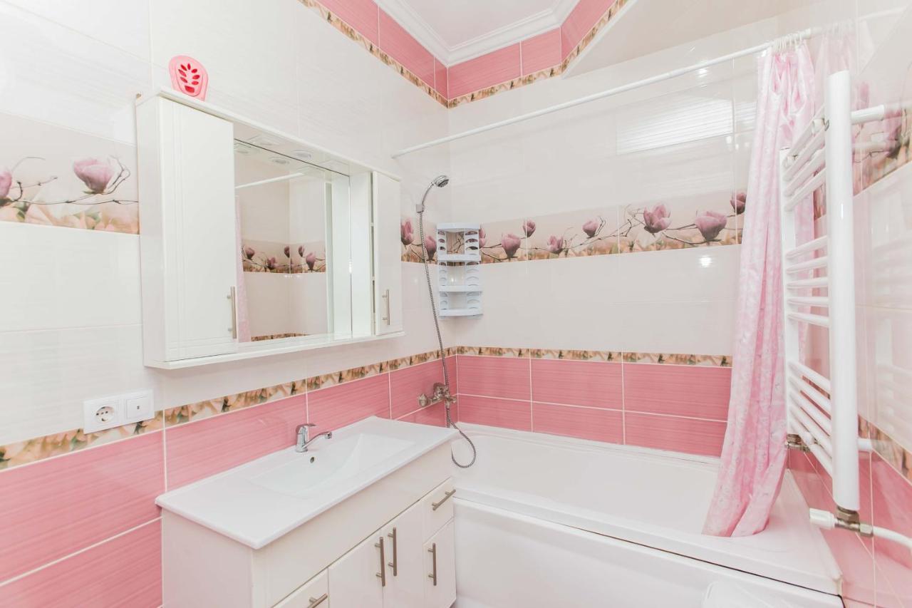 Apartament Spatios In Complex Residential Chişinǎu Buitenkant foto
