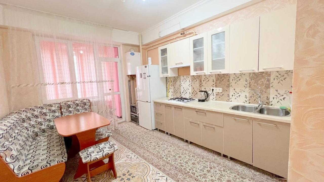 Apartament Spatios In Complex Residential Chişinǎu Buitenkant foto